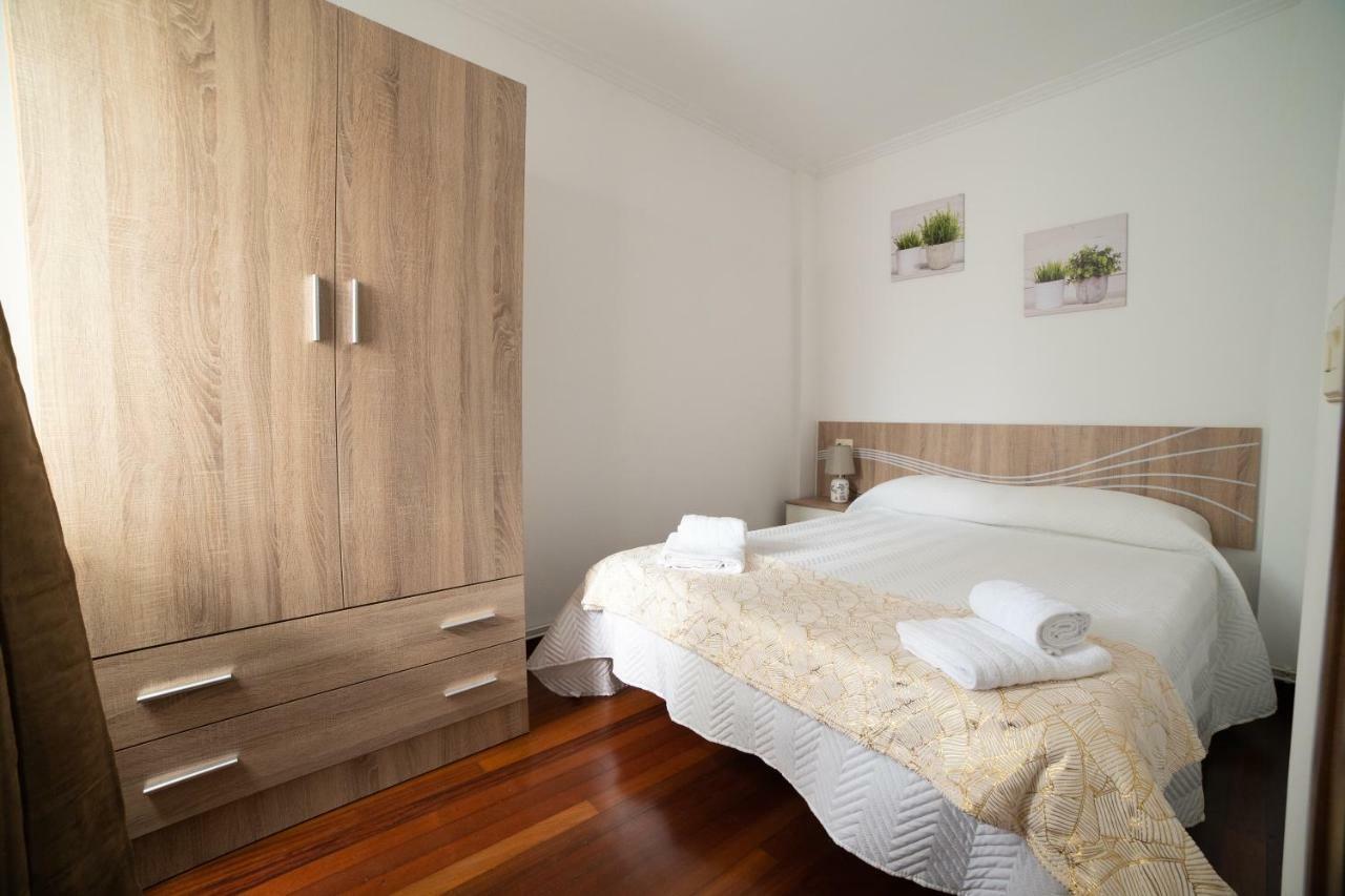 Apartamentos Enteros O Lagar Melide Bagian luar foto
