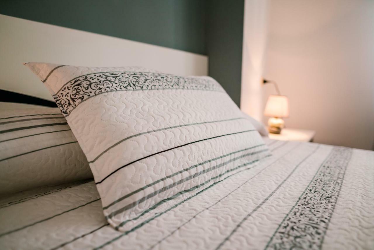 Apartamentos Enteros O Lagar Melide Bagian luar foto