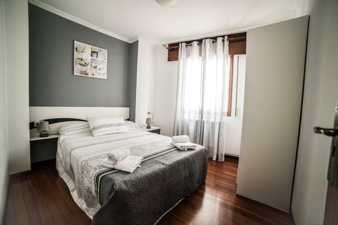 Apartamentos Enteros O Lagar Melide Bagian luar foto