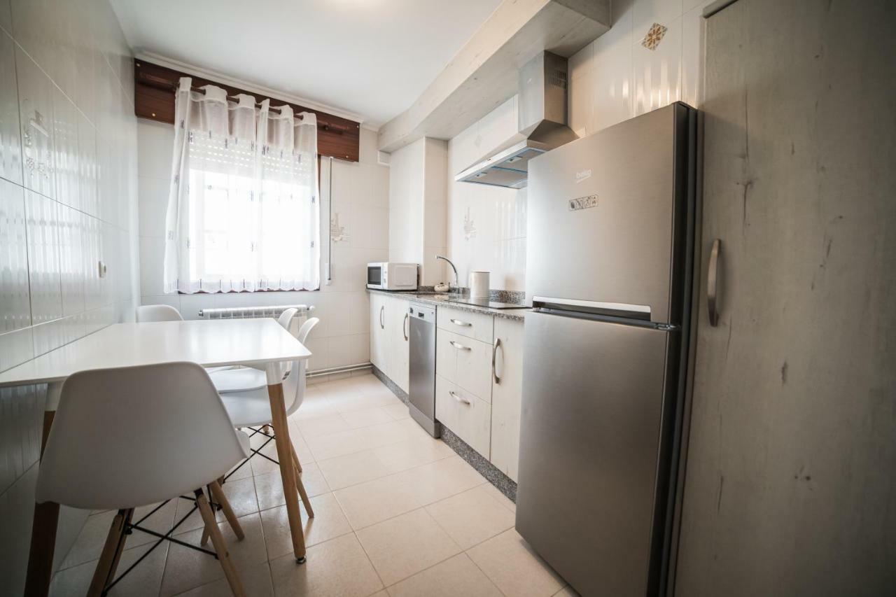 Apartamentos Enteros O Lagar Melide Bagian luar foto